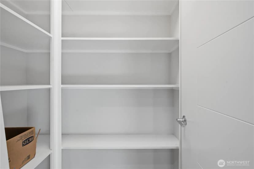 Property photo for 2214 Franklin Ave E #b, Seattle photo 9