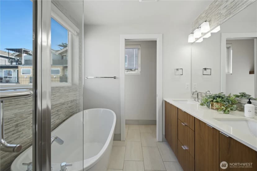 Property photo for 2214 Franklin Ave E #b, Seattle photo 24