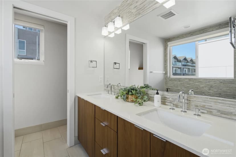 Property photo for 2214 Franklin Ave E #b, Seattle photo 25