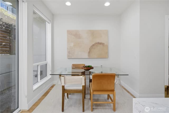 Property photo for 2214 Franklin Ave E #b, Seattle photo 5