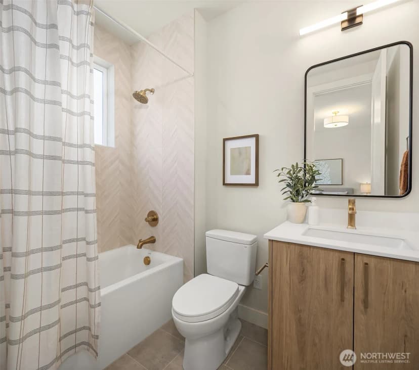 Property photo for 10217 Ne 24th Street, Bellevue photo 29