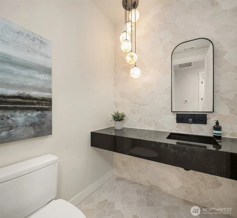 Property photo for 10217 Ne 24th Street, Bellevue photo 17