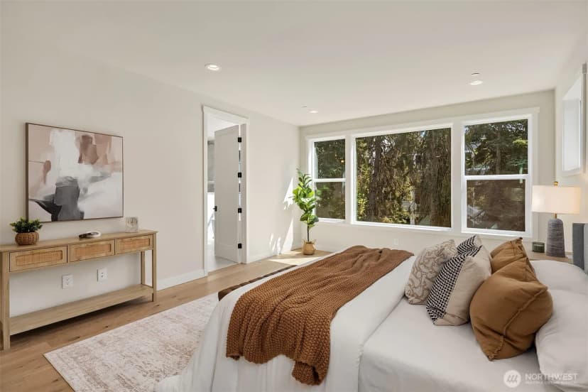 Property photo for 10217 Ne 24th Street, Bellevue photo 18