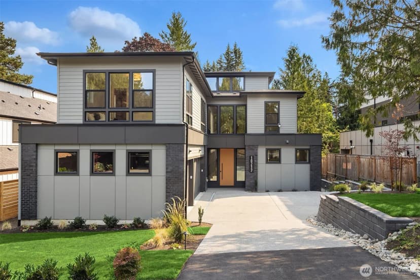 Property photo for 10217 Ne 24th Street, Bellevue