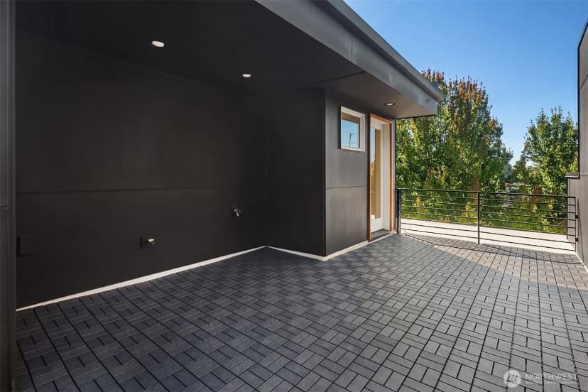 Property photo for 10363 Ashworth Avenue N, Seattle photo 24