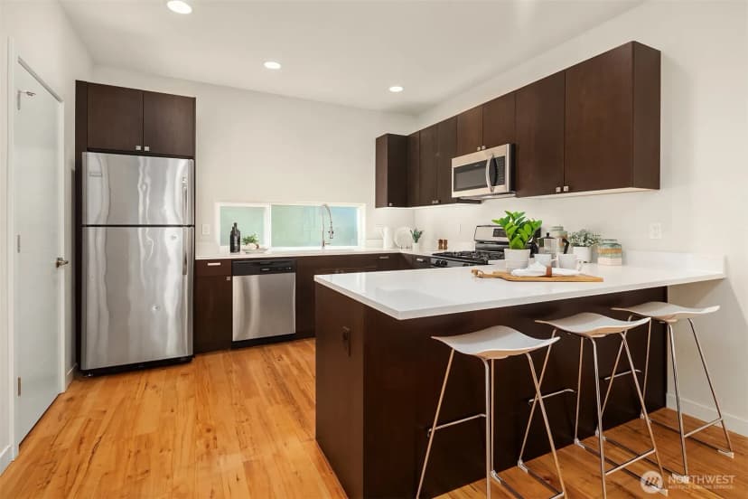 Property photo for 10363 Ashworth Avenue N, Seattle photo 6