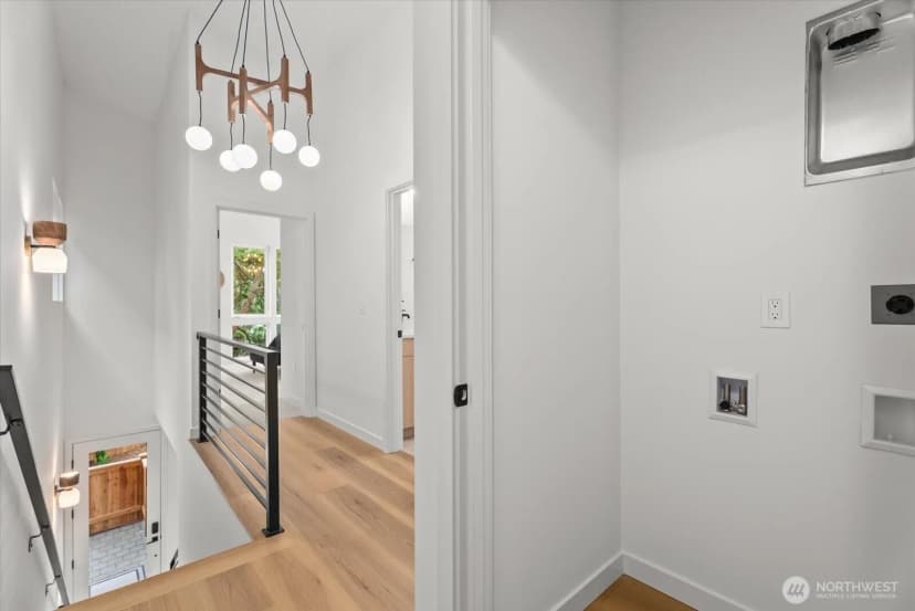 Property photo for 7511 12th Avenue Sw, Seattle photo 11