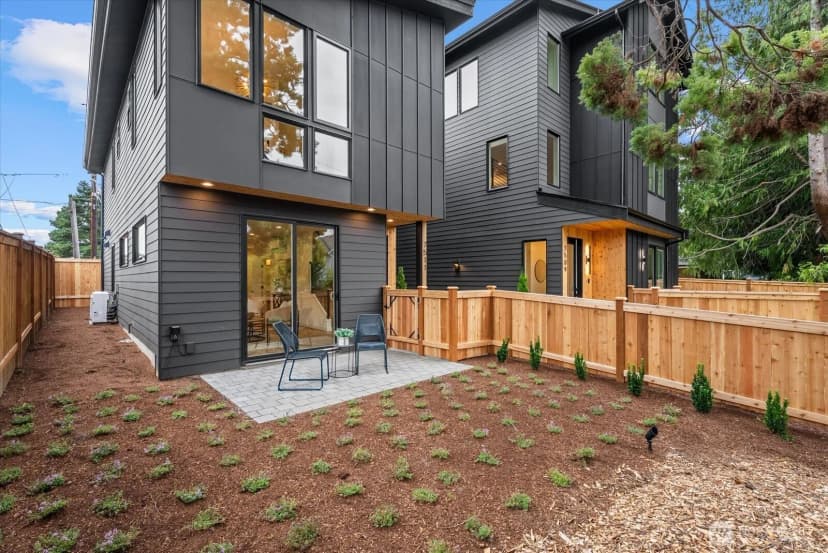 Property photo for 7511 12th Avenue Sw, Seattle photo 22