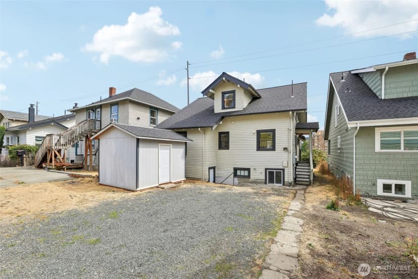 Property photo for 4545 5th Avenue Ne, Seattle photo 5