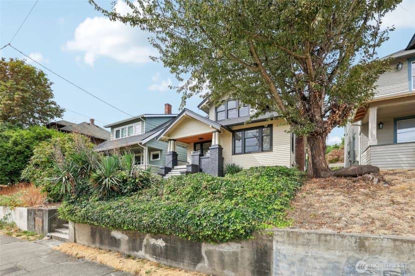 Property photo for 4545 5th Avenue Ne, Seattle photo 33