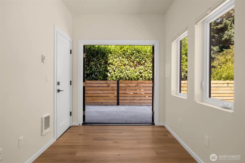 Property photo for 3828 35th Avenue W ##b, Seattle photo 13