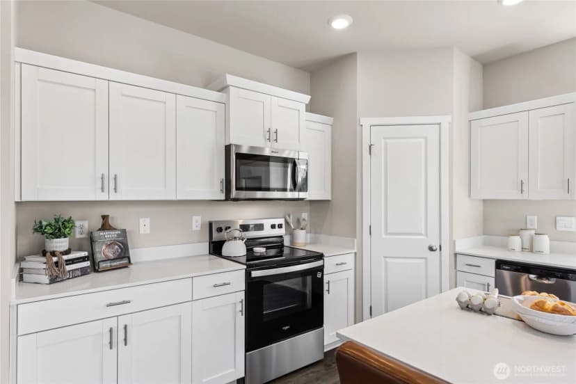 Property photo for 1435 Lambertus Avenue #19, Buckley photo 17