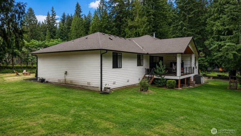 Property photo for 13529 Cascadian Way, Everett photo 29