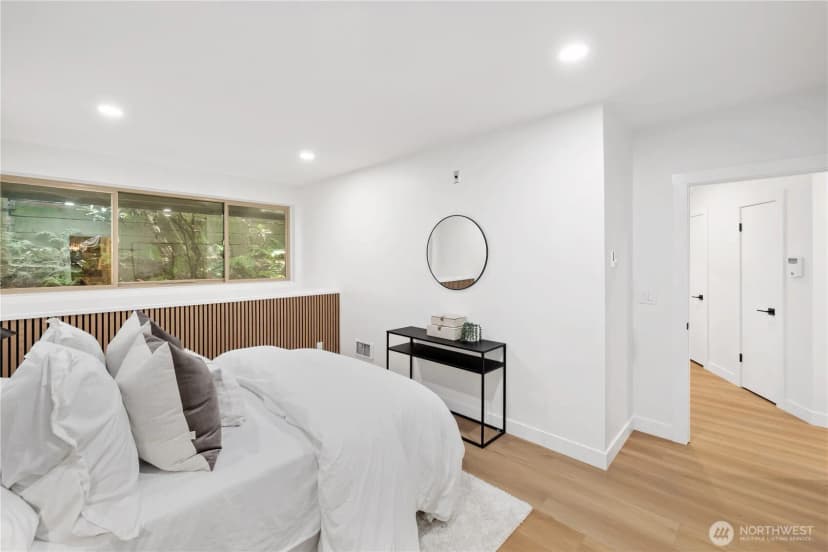 Property photo for 2105 Westlake Avenue N #201, Seattle photo 17