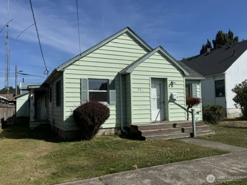 Property photo for 225 Sw Lewis Street, Chehalis