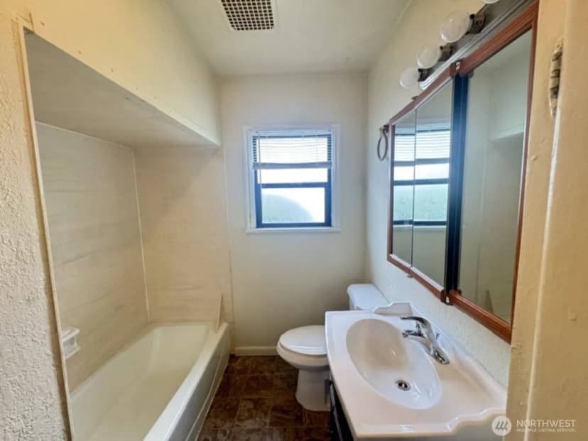 Property photo for 225 Sw Lewis Street, Chehalis photo 6