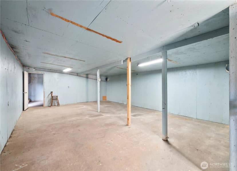 Property photo for 35821 Military Road S, Auburn photo 25