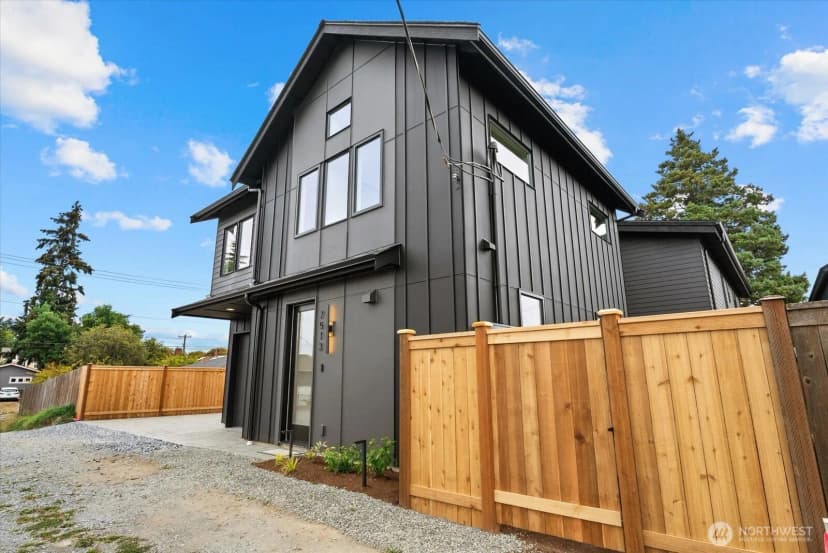 Property photo for 7513 12th Avenue Sw, Seattle photo 23