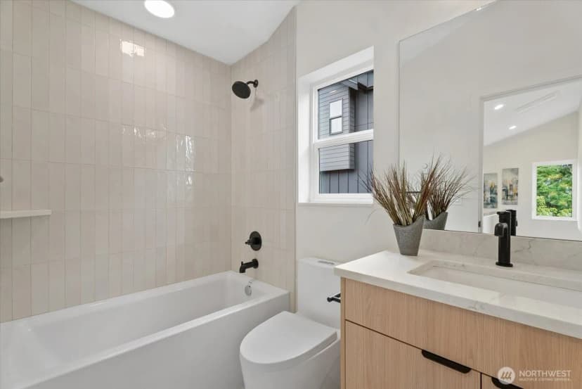 Property photo for 7513 12th Avenue Sw, Seattle photo 14