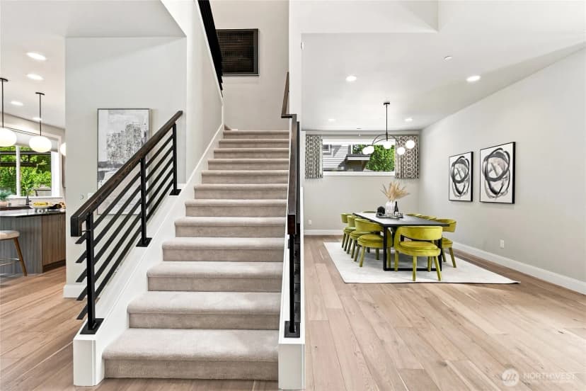 Property photo for 13402 Ne 110th Place, Redmond photo 7