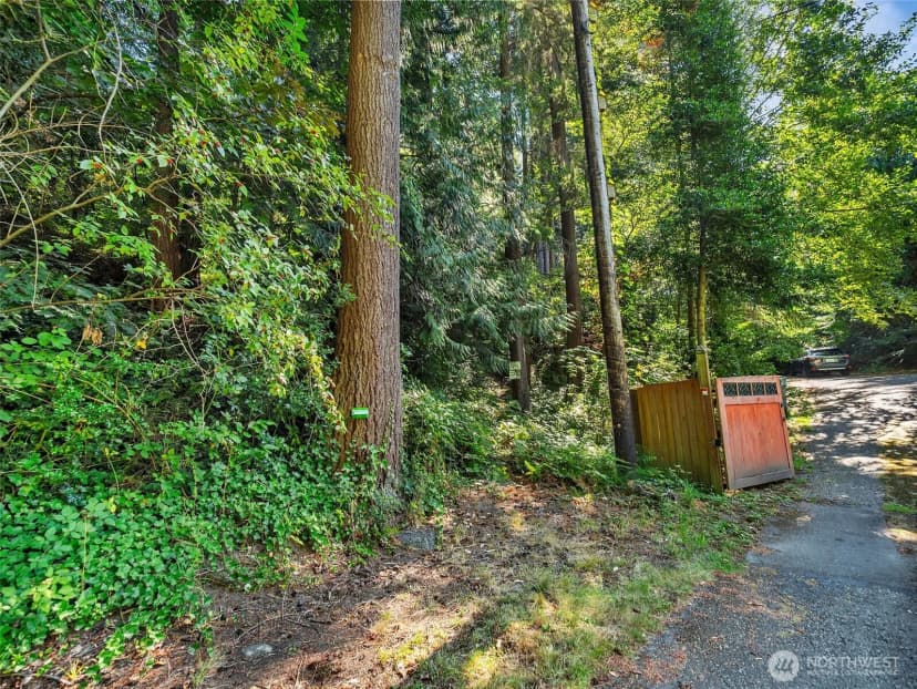 Property photo for 7414 Soundview Drive, Edmonds photo 14