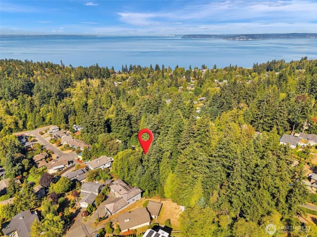 Property photo for 7414 Soundview Drive, Edmonds photo 5