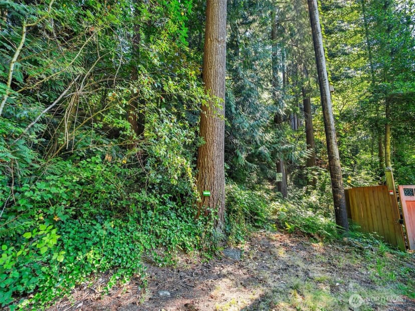 Property photo for 7414 Soundview Drive, Edmonds photo 15
