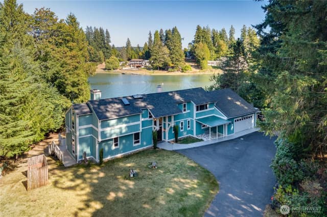 Property photo for 15678 Virginia Loop Road Ne, Poulsbo