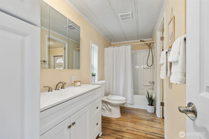 Property photo for 905 Griffiths Lane W, Seabeck photo 16