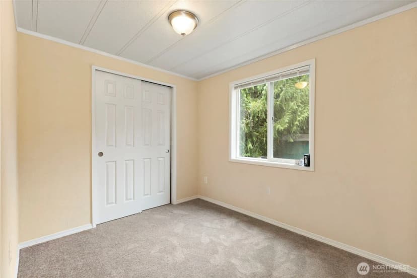 Property photo for 905 Griffiths Lane W, Seabeck photo 18