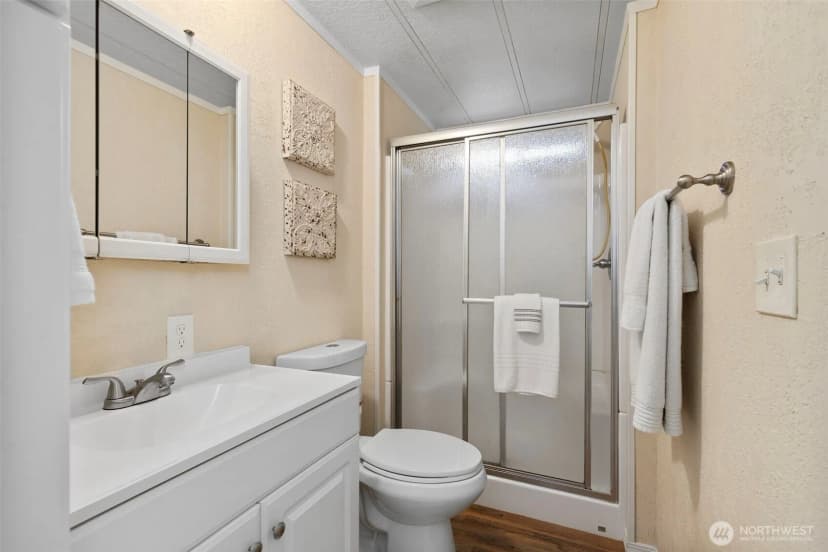 Property photo for 905 Griffiths Lane W, Seabeck photo 19