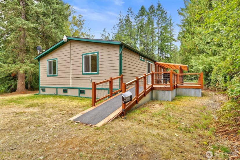 Property photo for 905 Griffiths Lane W, Seabeck photo 23