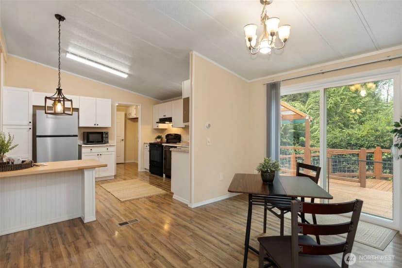 Property photo for 905 Griffiths Lane W, Seabeck photo 9