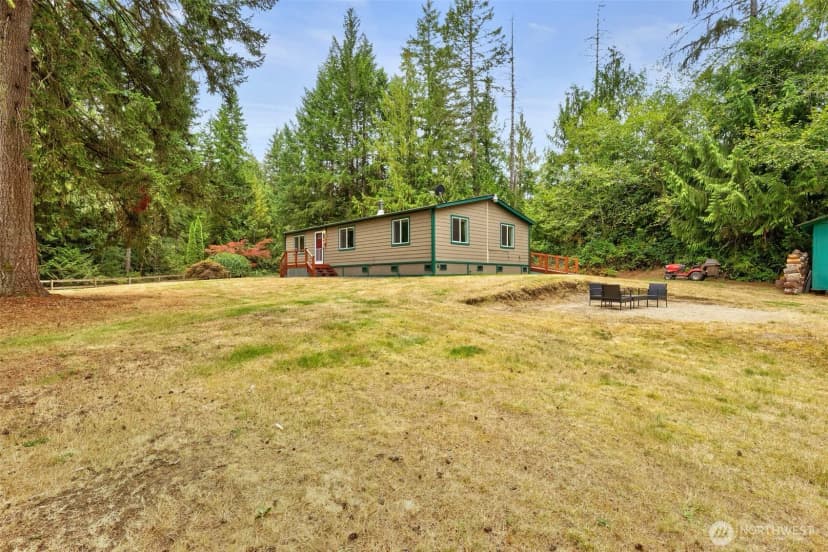 Property photo for 905 Griffiths Lane W, Seabeck photo 25