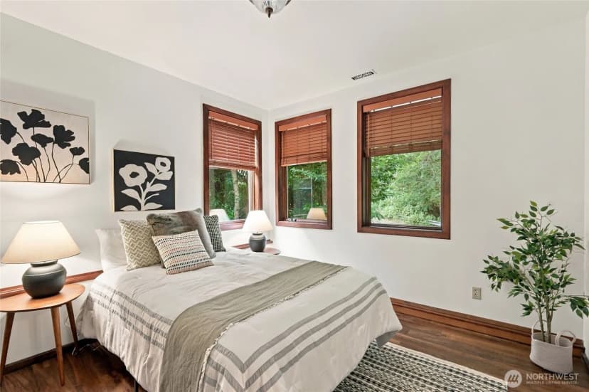 Property photo for 8025 45th Avenue Ne, Seattle photo 28