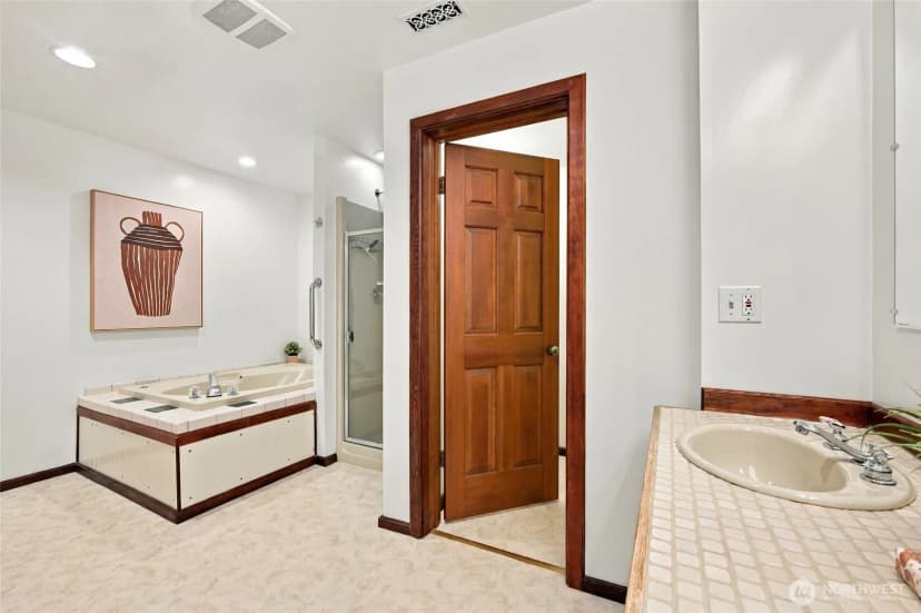 Property photo for 8025 45th Avenue Ne, Seattle photo 30