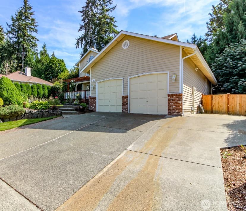 Property photo for 1120 24th Avenue Se, Puyallup photo 3