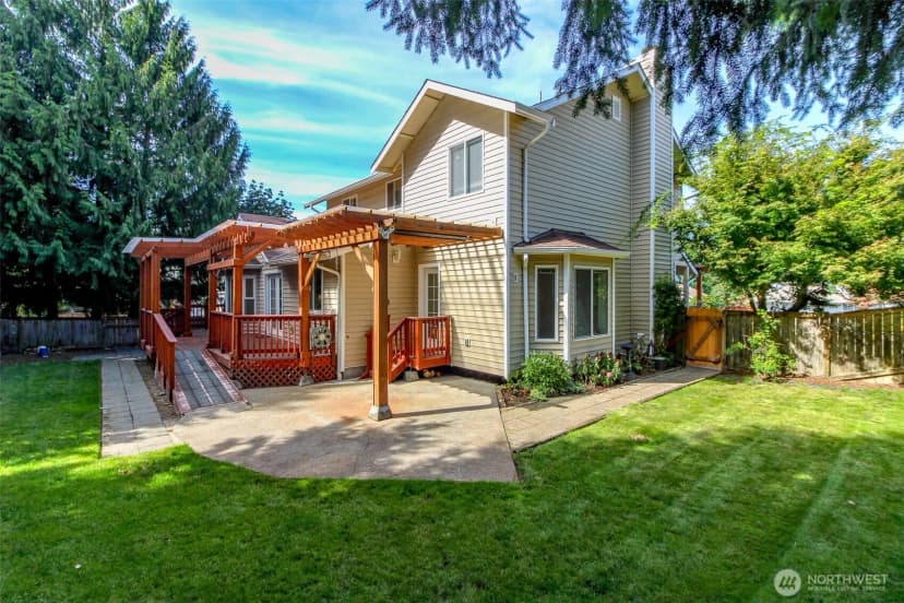 Property photo for 1120 24th Avenue Se, Puyallup photo 9