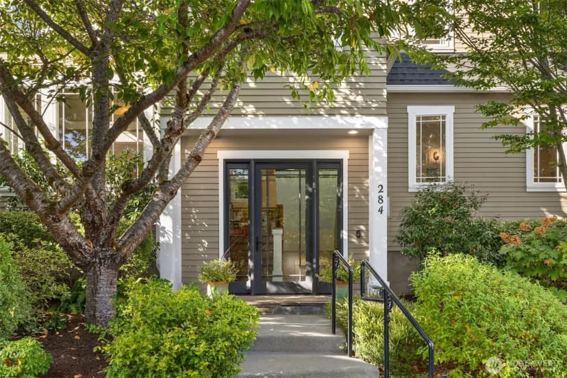 Property photo for 284 Wood Avenue Sw, Bainbridge Island photo 2