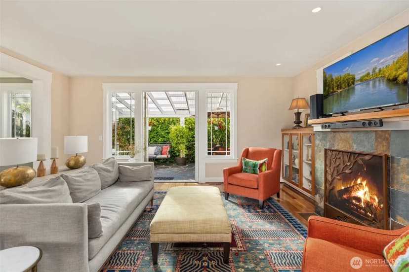 Property photo for 284 Wood Avenue Sw, Bainbridge Island photo 5