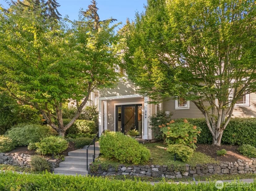 Property photo for 284 Wood Avenue Sw, Bainbridge Island