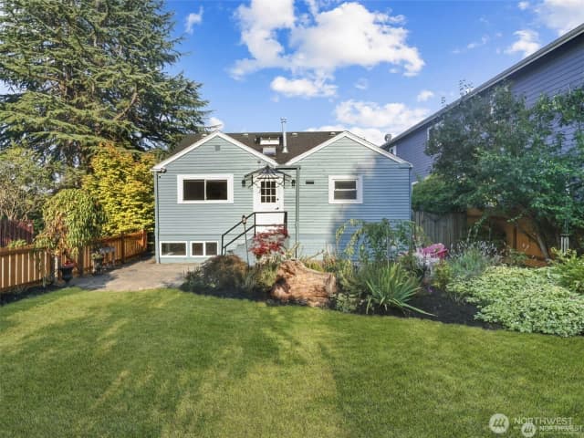 Property photo for 11237 84th Avenue S, Seattle photo 4