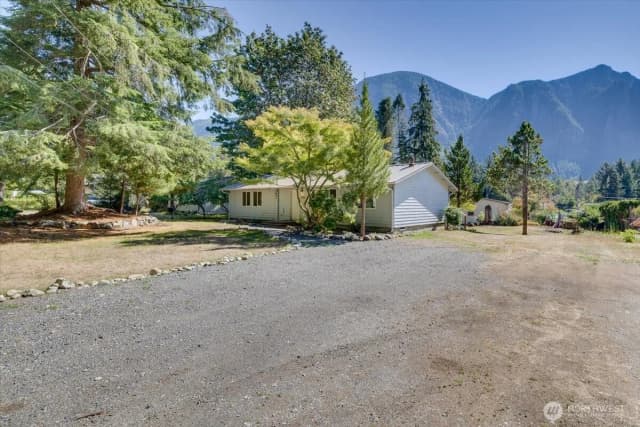 Property photo for 7434 North Fork Road Se, Snoqualmie photo 2