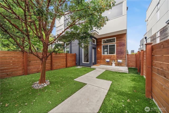 Property photo for 1921 8th Avenue W, Seattle