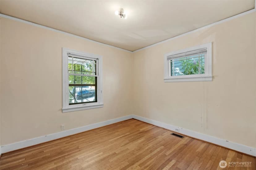 Property photo for 1718 Ne 88th Street, Seattle photo 12