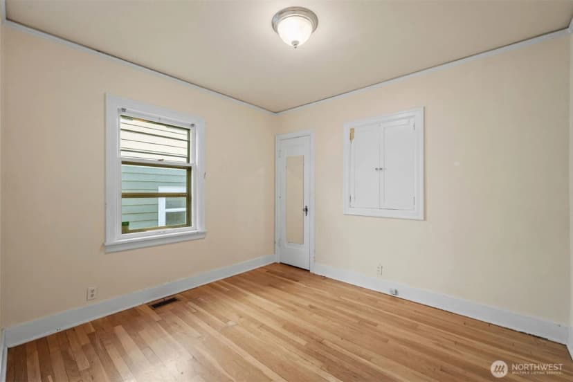 Property photo for 1718 Ne 88th Street, Seattle photo 13