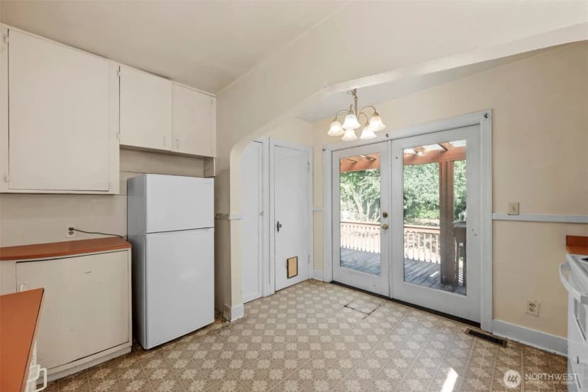 Property photo for 1718 Ne 88th Street, Seattle photo 11
