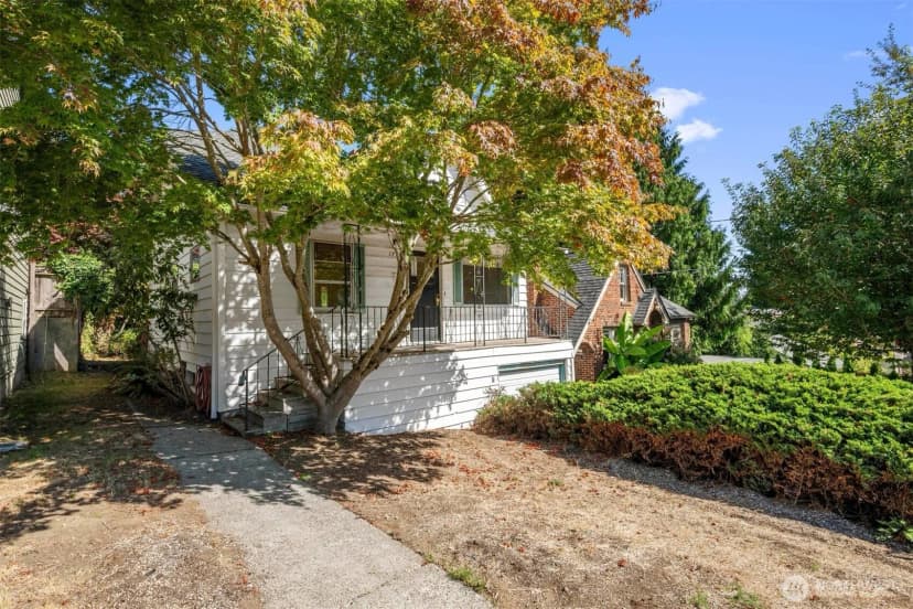 Property photo for 1718 Ne 88th Street, Seattle photo 6