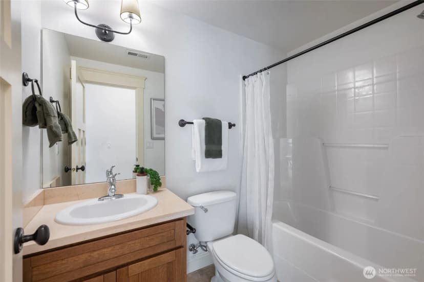 Property photo for 6008 Oberlin Avenue Ne, Seattle photo 37