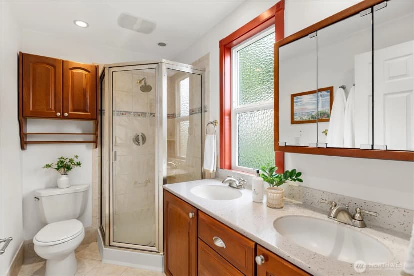 Property photo for 17207 76th Avenue W, Edmonds photo 17